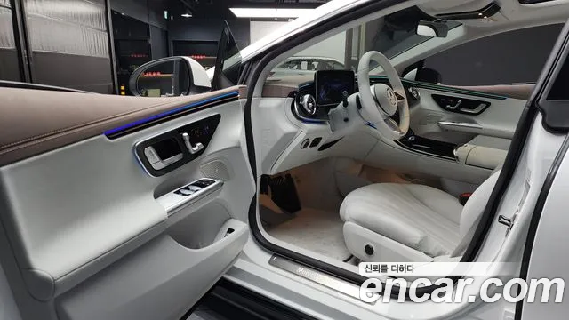 Mercedes-Benz EQE 2024