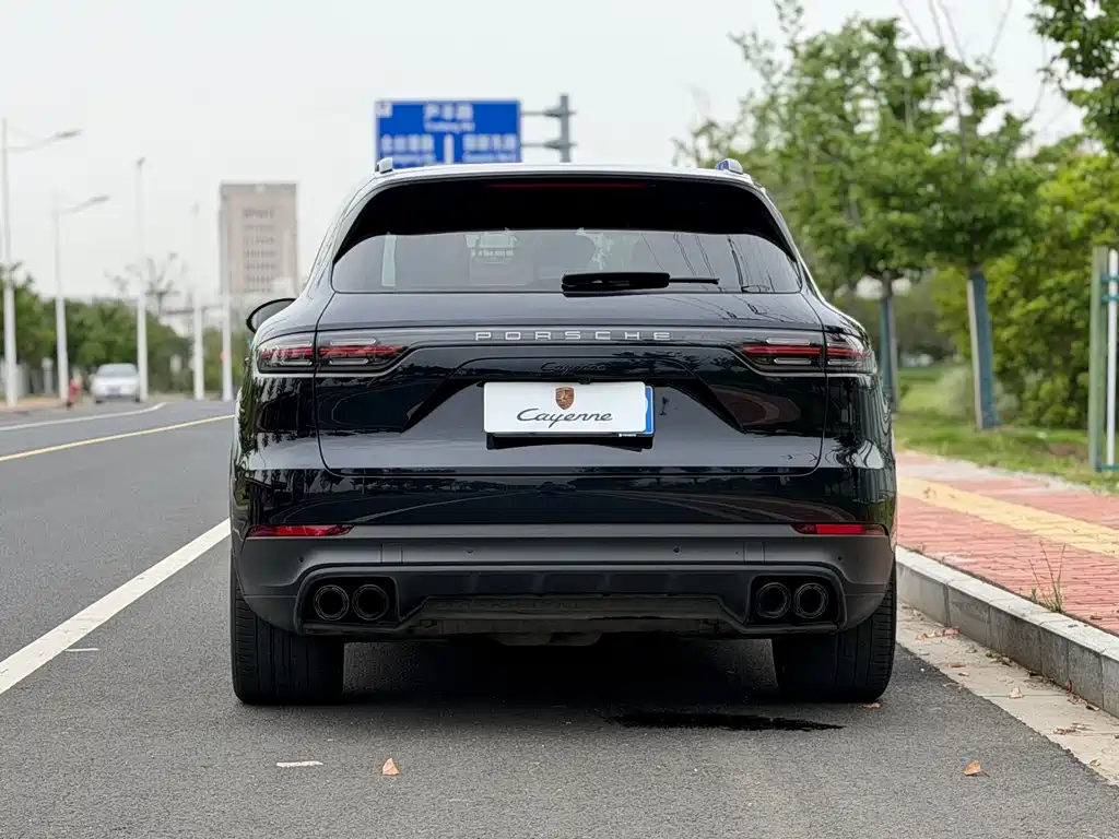 Porsche Cayenne 2023