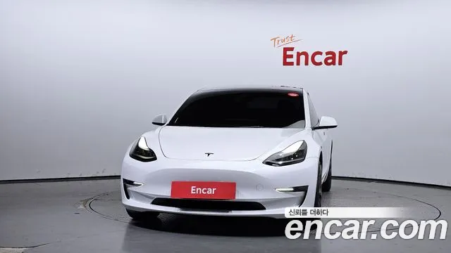 Tesla Model 3 2022
