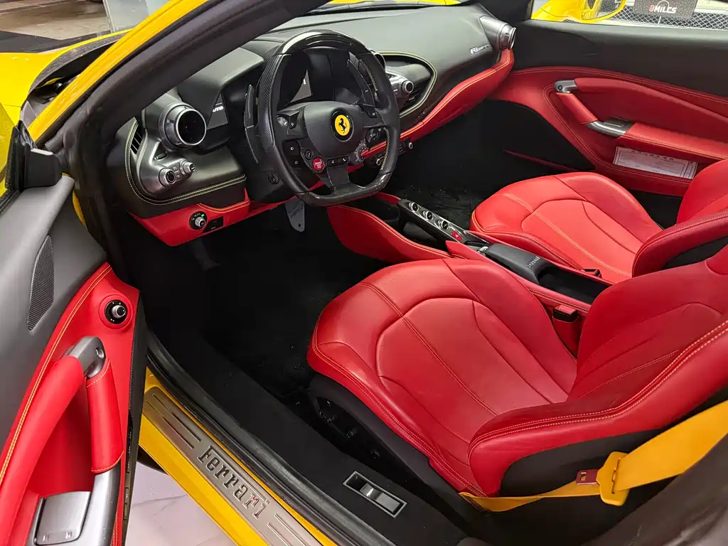 Ferrari F8 2023
