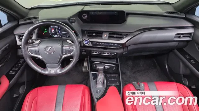 Lexus UX 2021