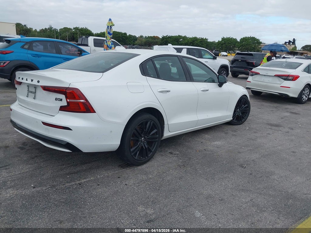 Volvo S60 2024