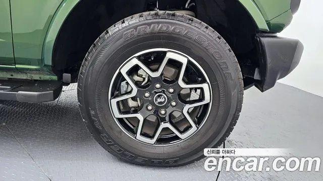 Ford Bronco 2024