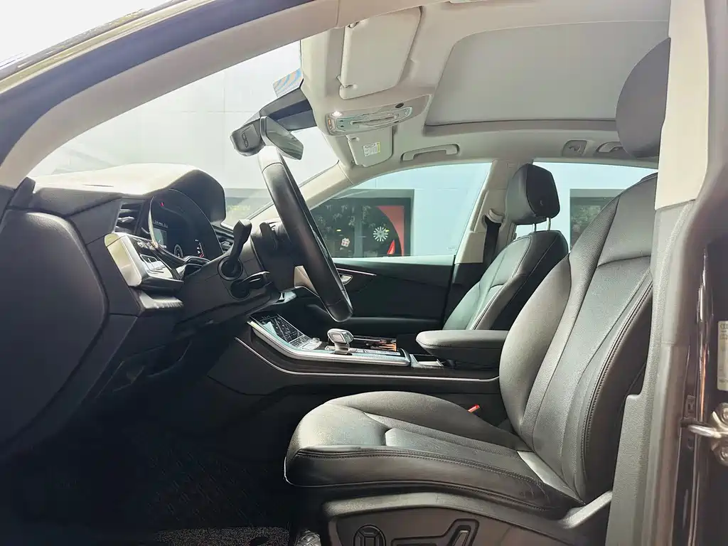Audi Q8 2023