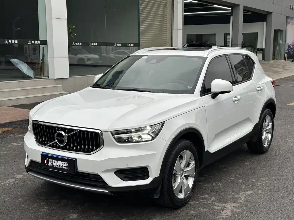 Volvo XC40 2022