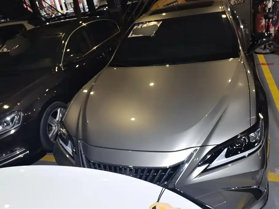 Lexus ES 2024