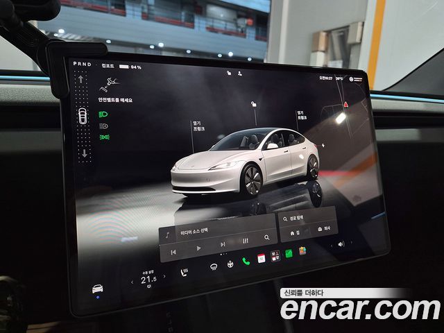 Tesla Model 3 2024