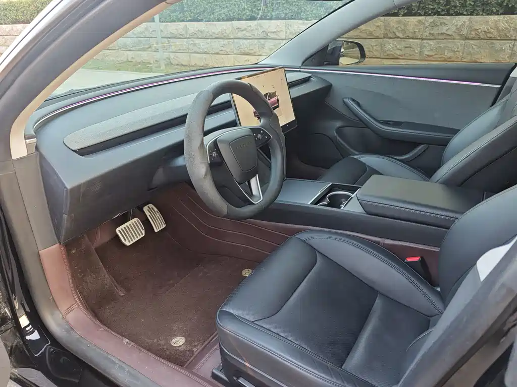 Tesla Model 3 2024