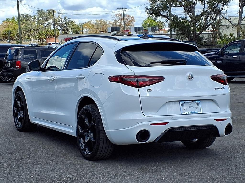Alfa Romeo Stelvio 2023