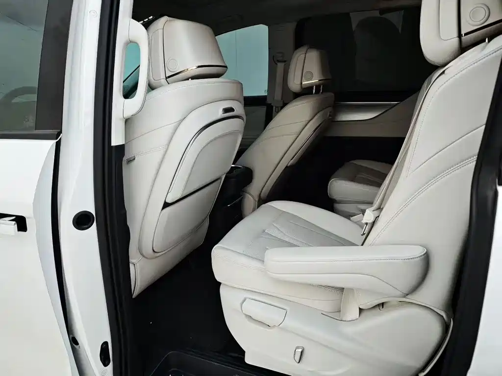 Buick GL8 2024