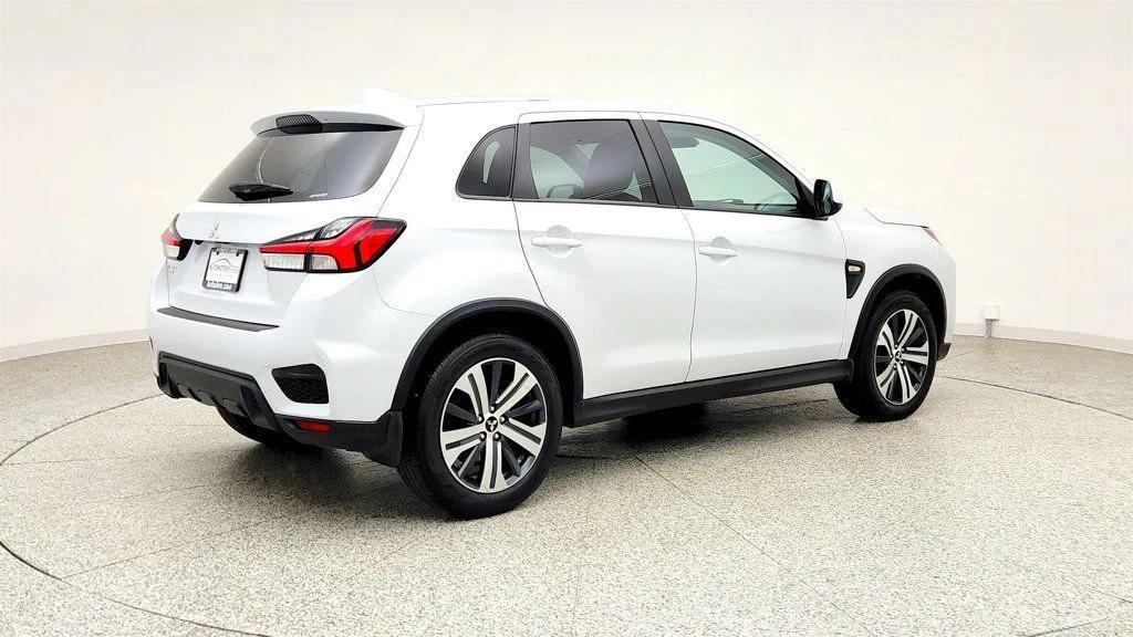 Mitsubishi Outlander Sport 2024