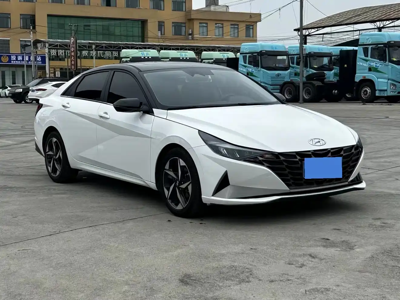 Hyundai Elantra 2023
