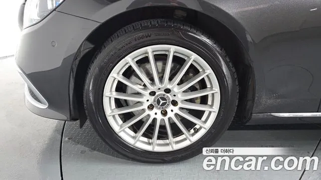 Mercedes-Benz E-Класс 2021