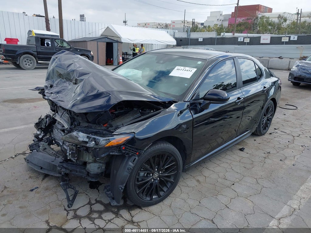 Toyota Camry 2021
