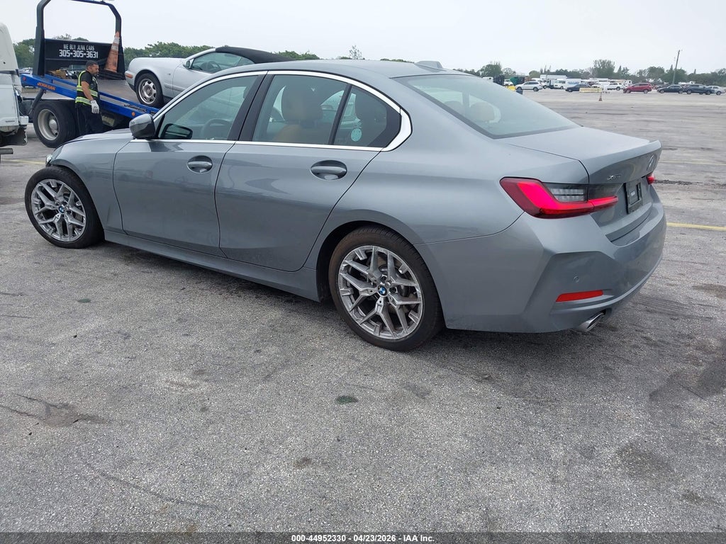 BMW 330 2026