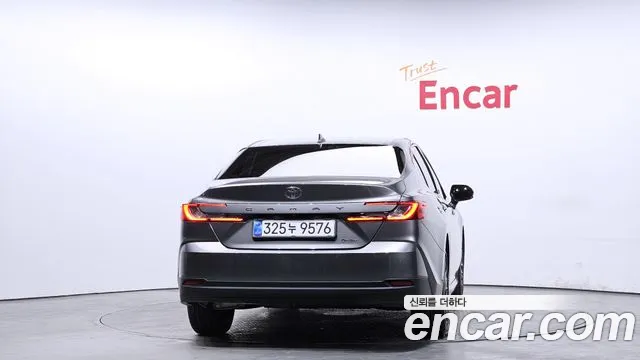 Toyota Camry 2025
