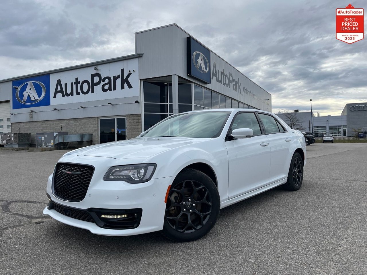 Chrysler 300 2023
