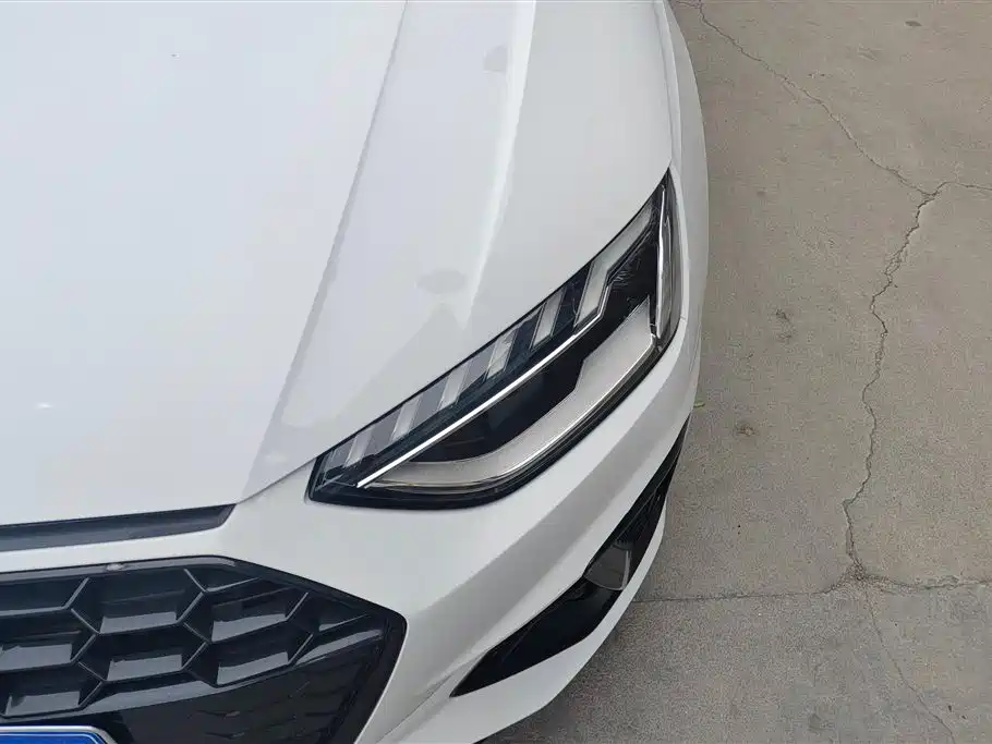 Audi A4 2021