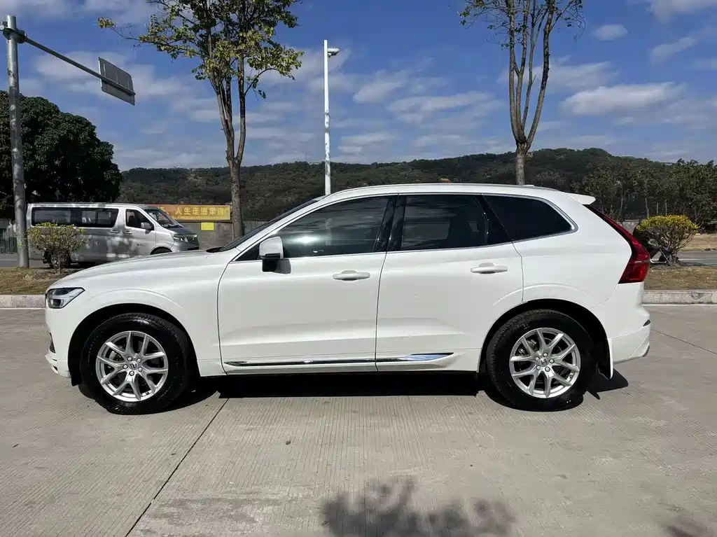 Volvo XC60 2021