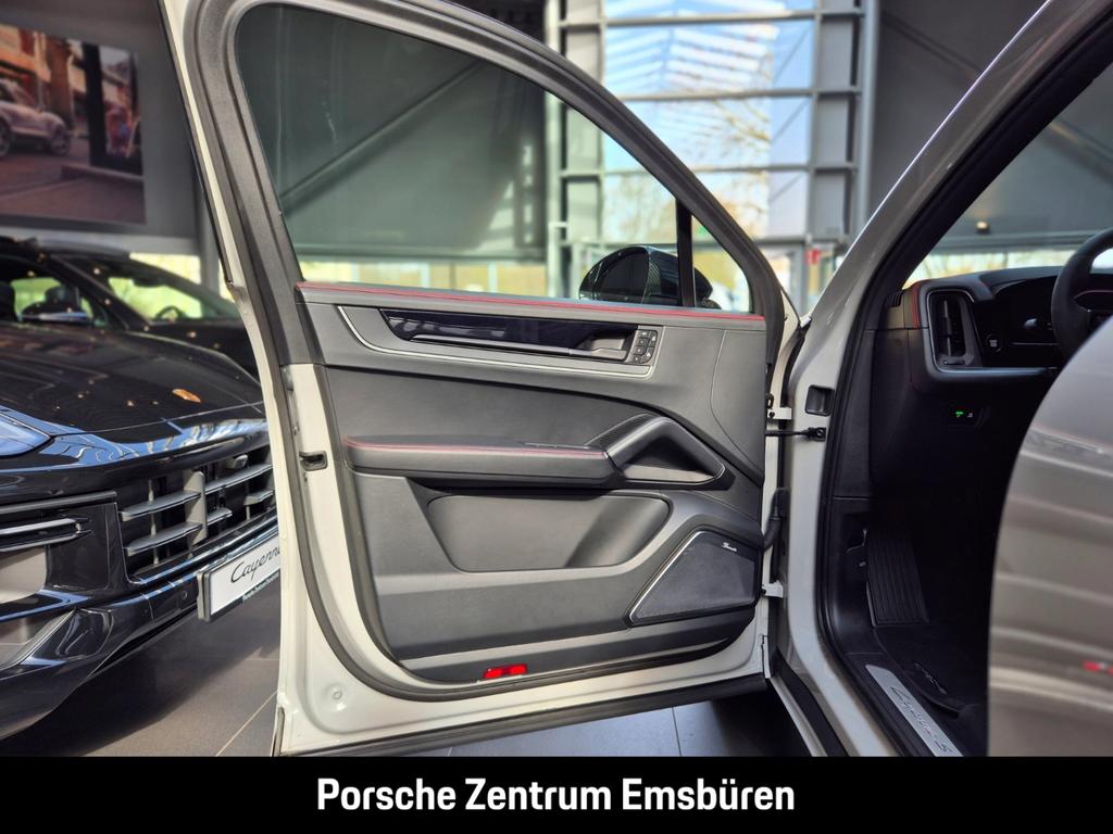 Porsche Cayenne 2024