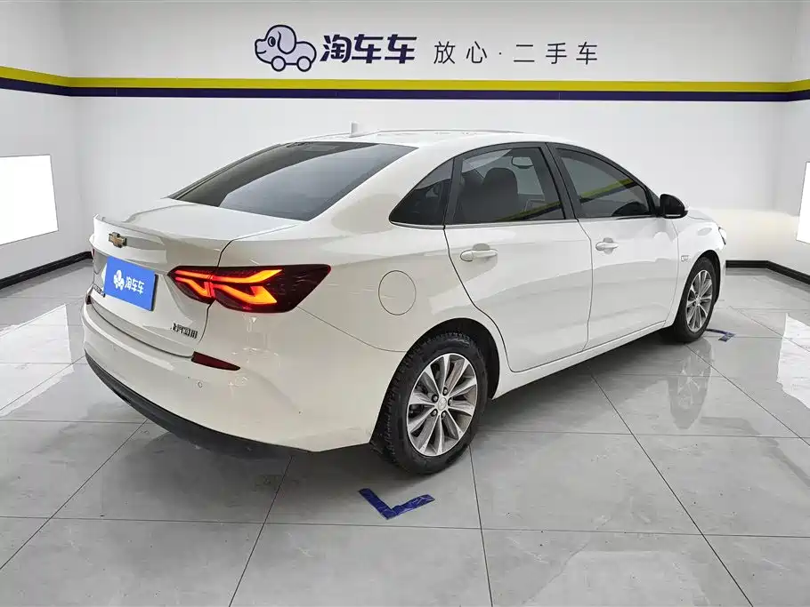 Chevrolet Cruze 2021