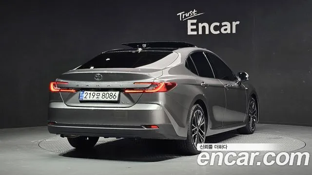 Toyota Camry 2025