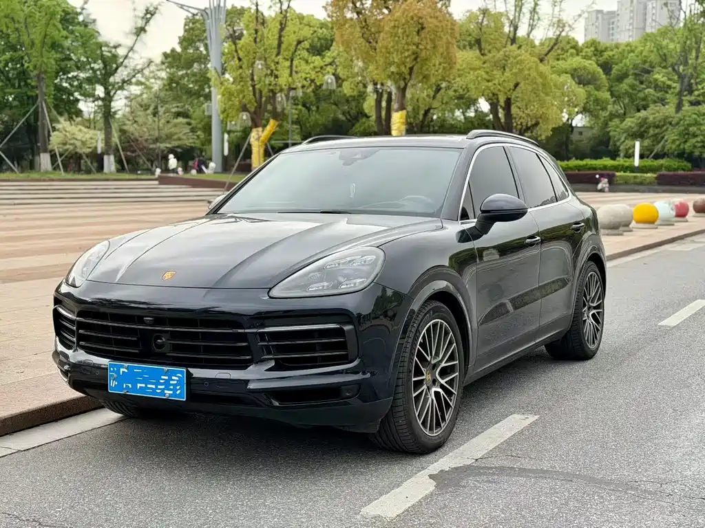 Porsche Cayenne 2021