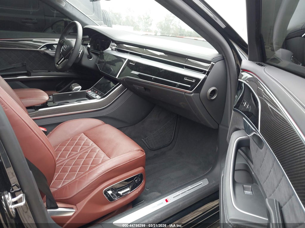 Audi S8 2025