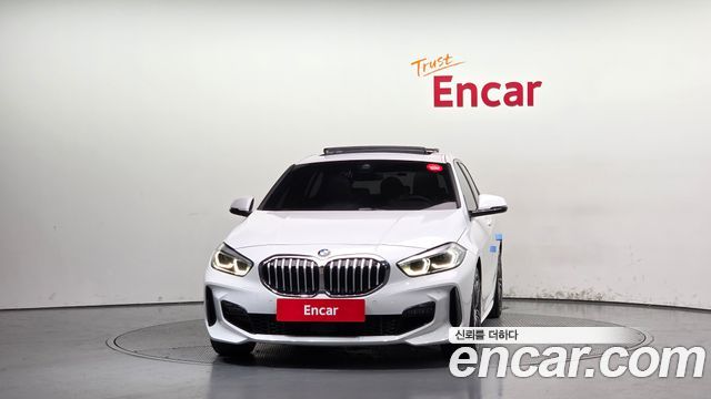 BMW 1 серии 2023