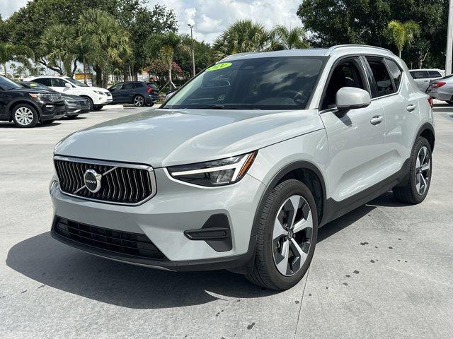 Volvo XC40 2024