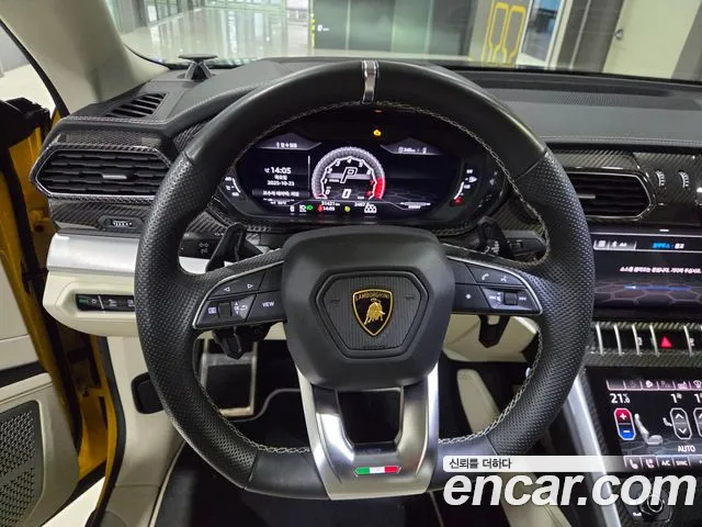 Lamborghini Urus 2021