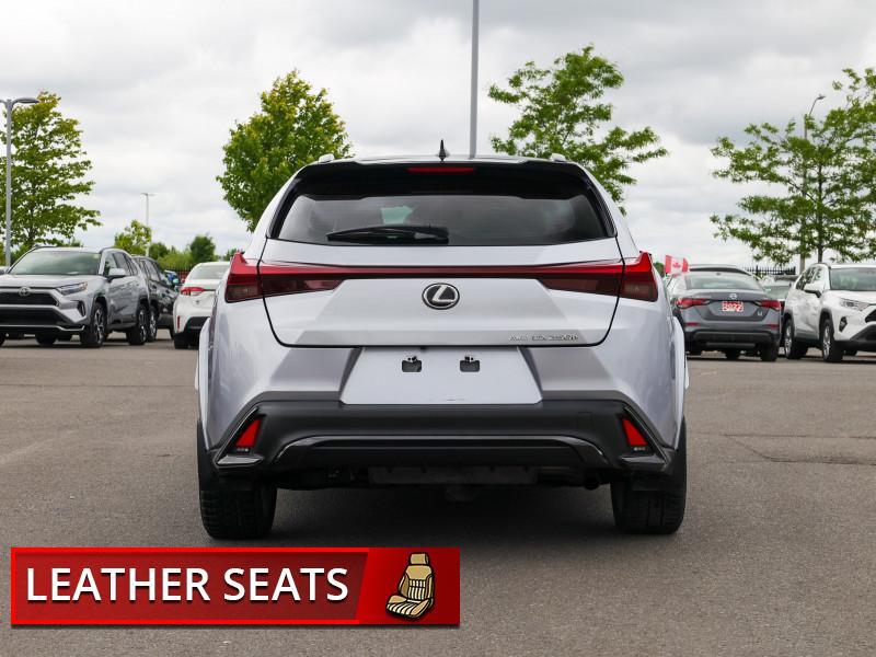 Lexus UX 2024