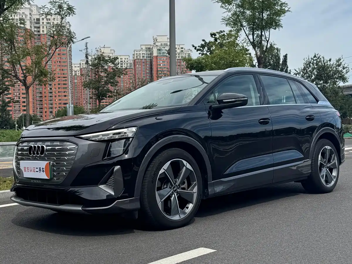 Audi Q5 e-tron 2024