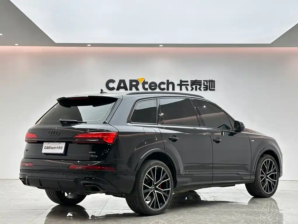 Audi Q7 2025