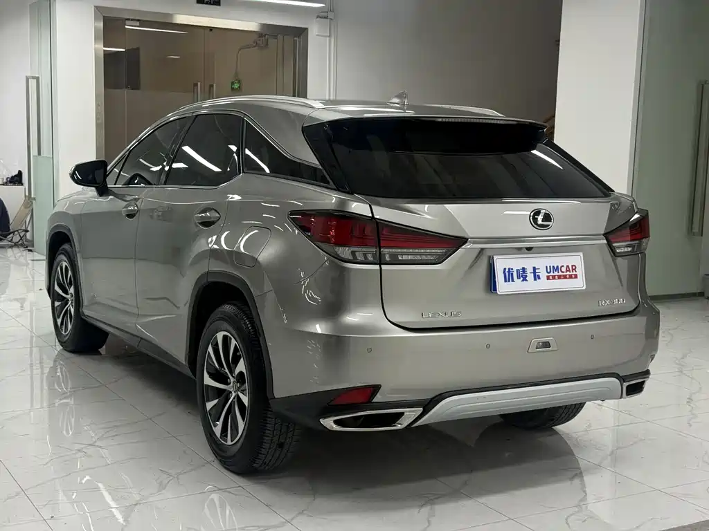 Lexus RX 2021