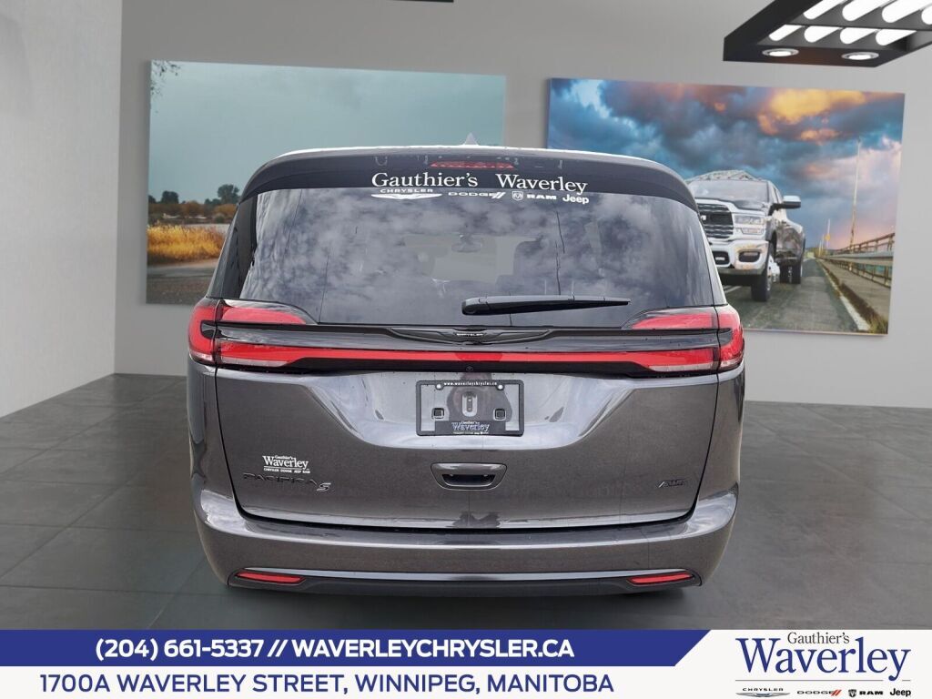 Chrysler Pacifica 2022