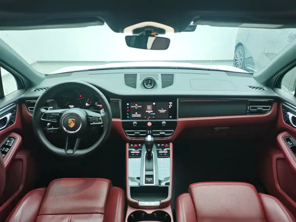 Porsche Macan 2024