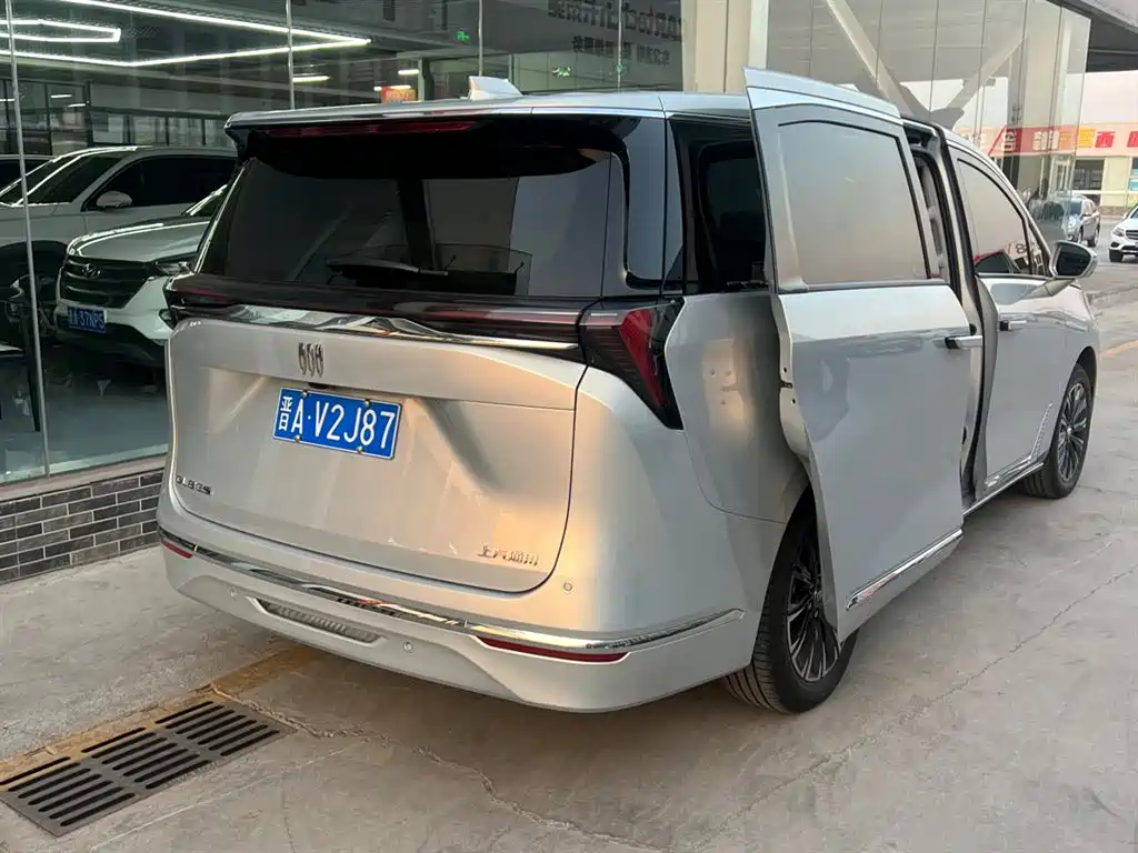 Buick GL8 2024
