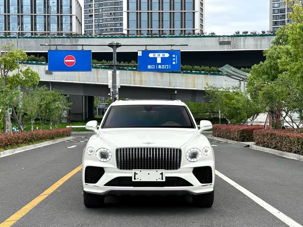 Bentley Bentayga 2024