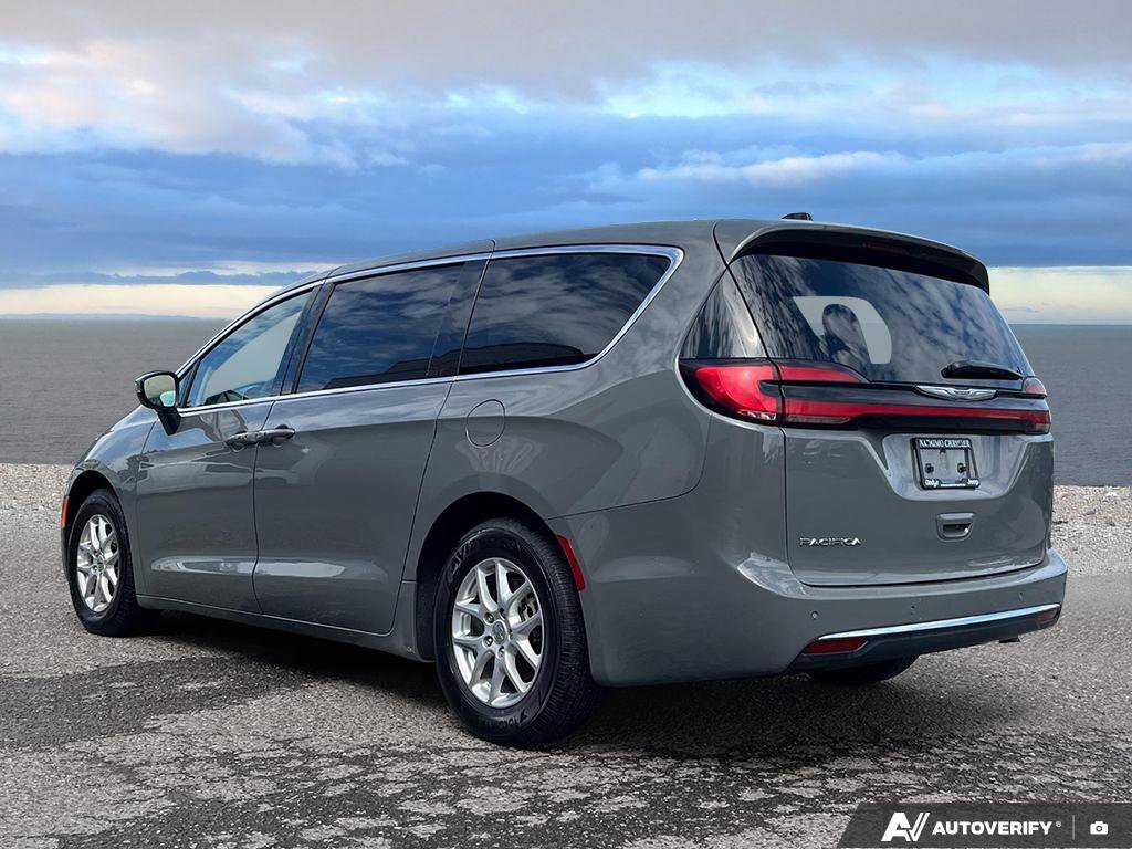 Chrysler Pacifica 2023