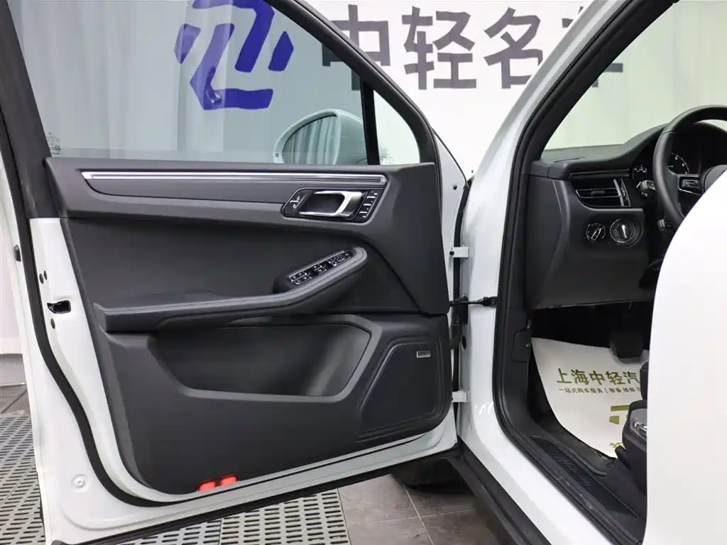 Porsche Macan 2024