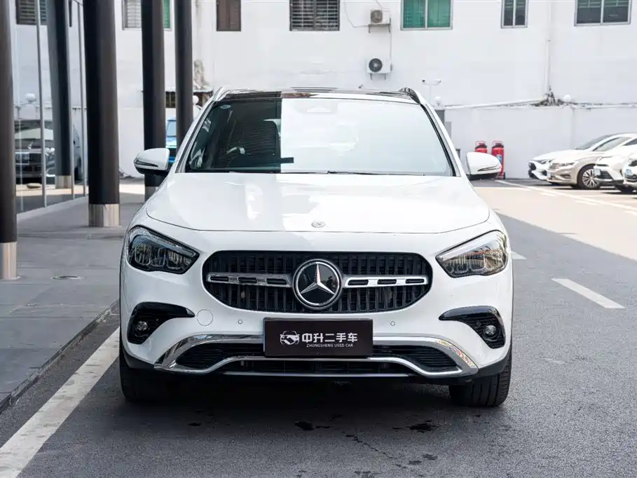 Mercedes-Benz GLA 2024