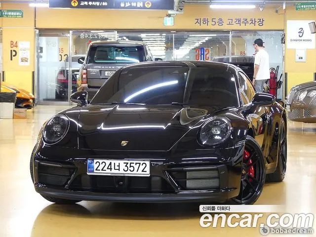 Porsche 911 2024