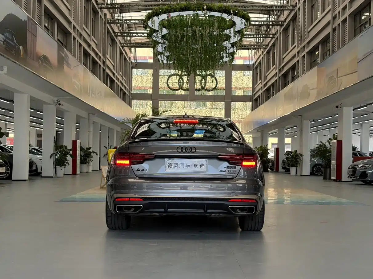 Audi A4 2024