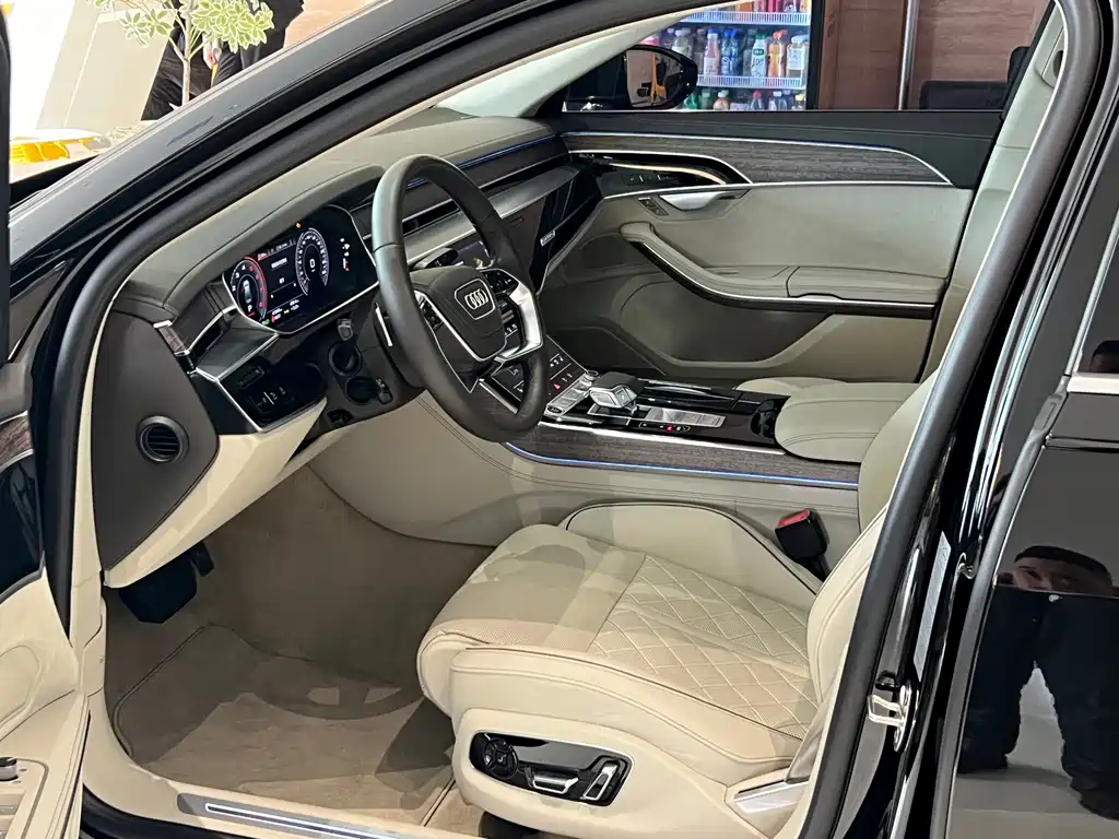 Audi A8 2024