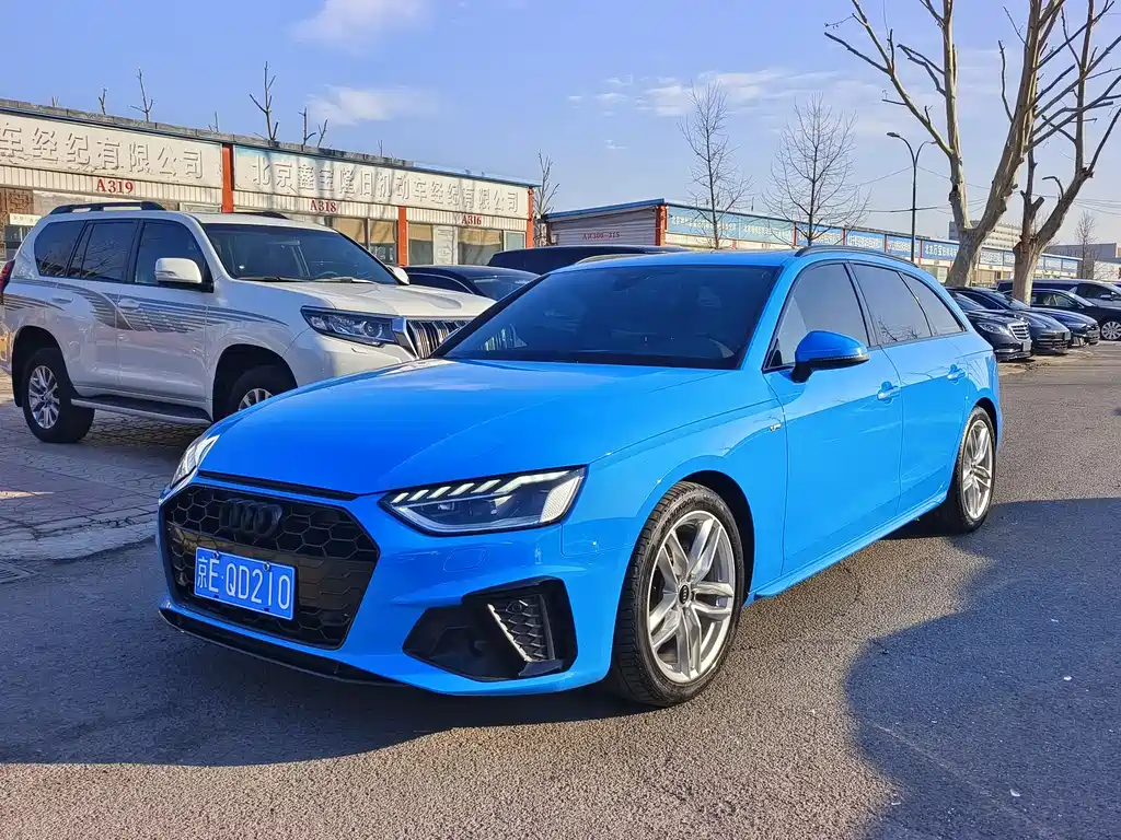 Audi A4 2022