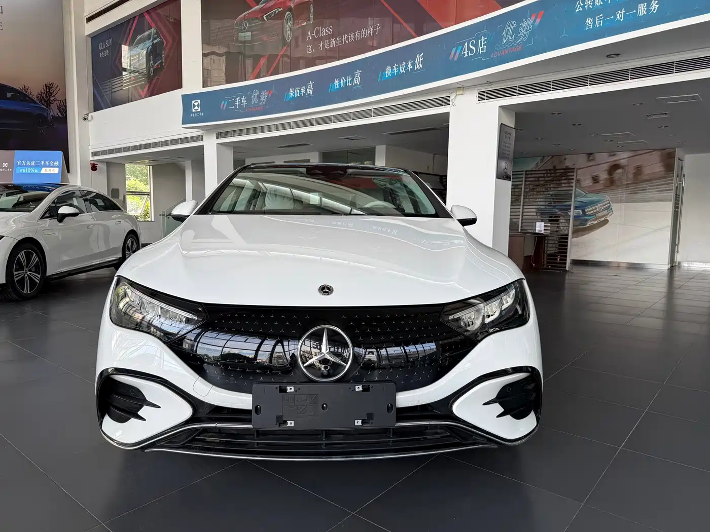 Mercedes-Benz EQE 2025