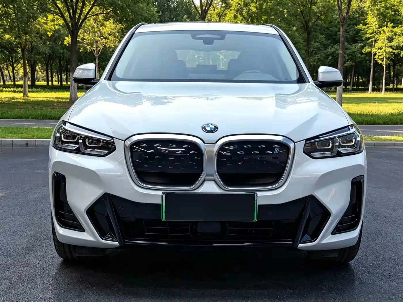 BMW iX3 2024