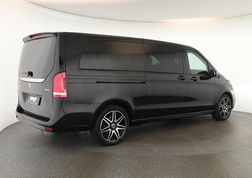 Mercedes-Benz V 300 2023