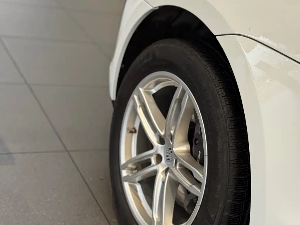 Porsche Macan 2024